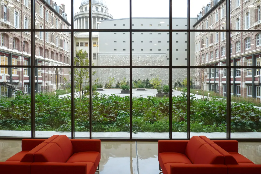 BIBLIOTHÈQUE UNIVERSITAIRE ET CENTRE DE RECHERCHE À PARIS (75) - Image principale